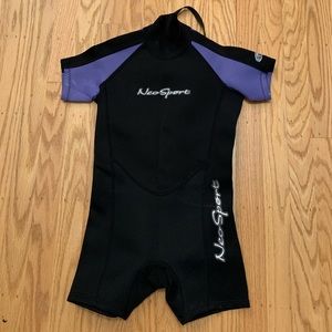 Kids Wet Suit Size 6.